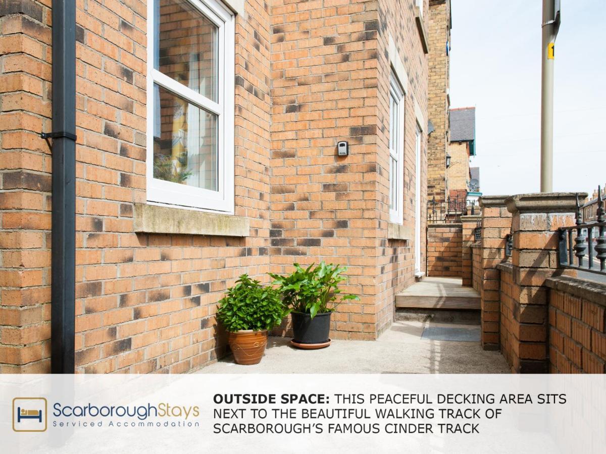 Candler Lodge - 3 Bedroom Townhouse With Parking - Patio Area & Seating Scarborough Buitenkant foto