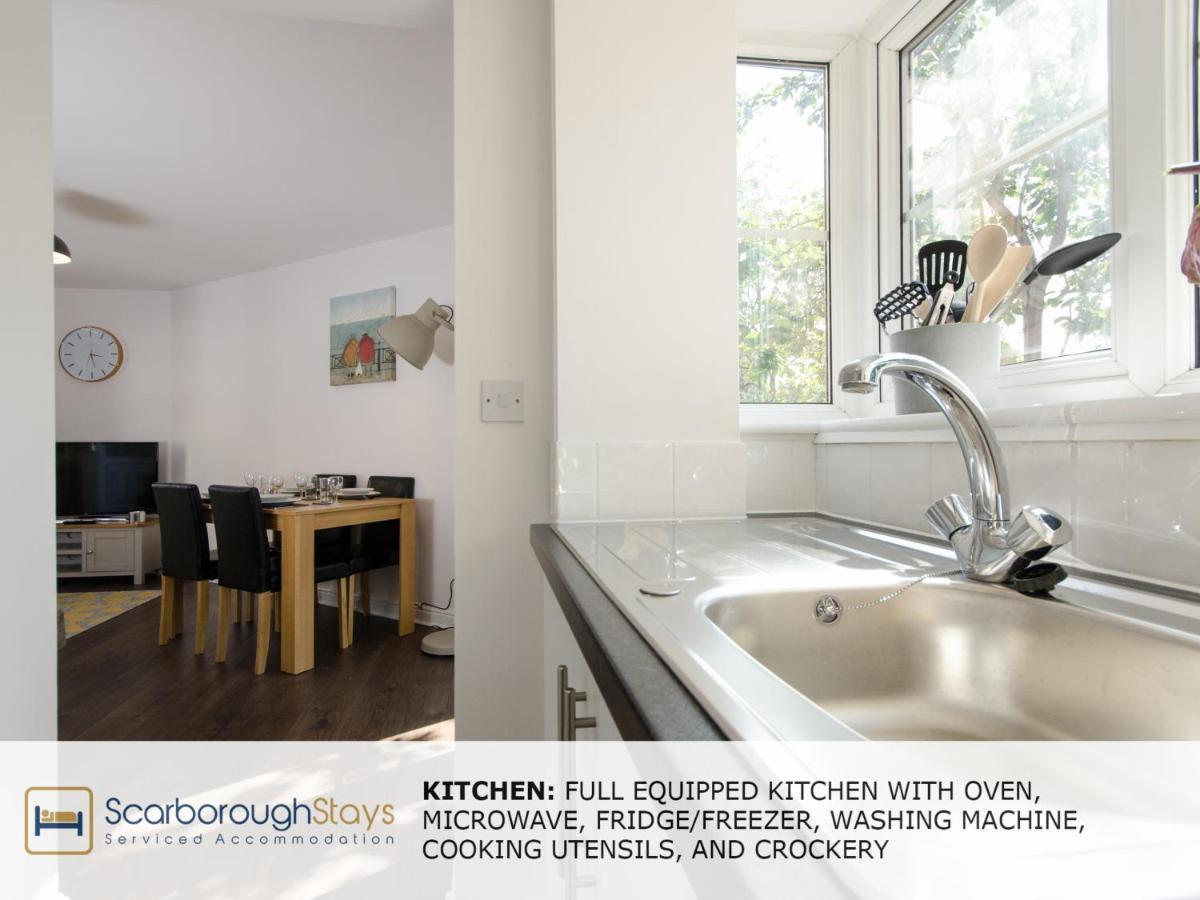 Candler Lodge - 3 Bedroom Townhouse With Parking - Patio Area & Seating Scarborough Buitenkant foto