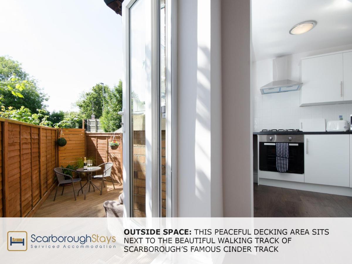 Candler Lodge - 3 Bedroom Townhouse With Parking - Patio Area & Seating Scarborough Buitenkant foto
