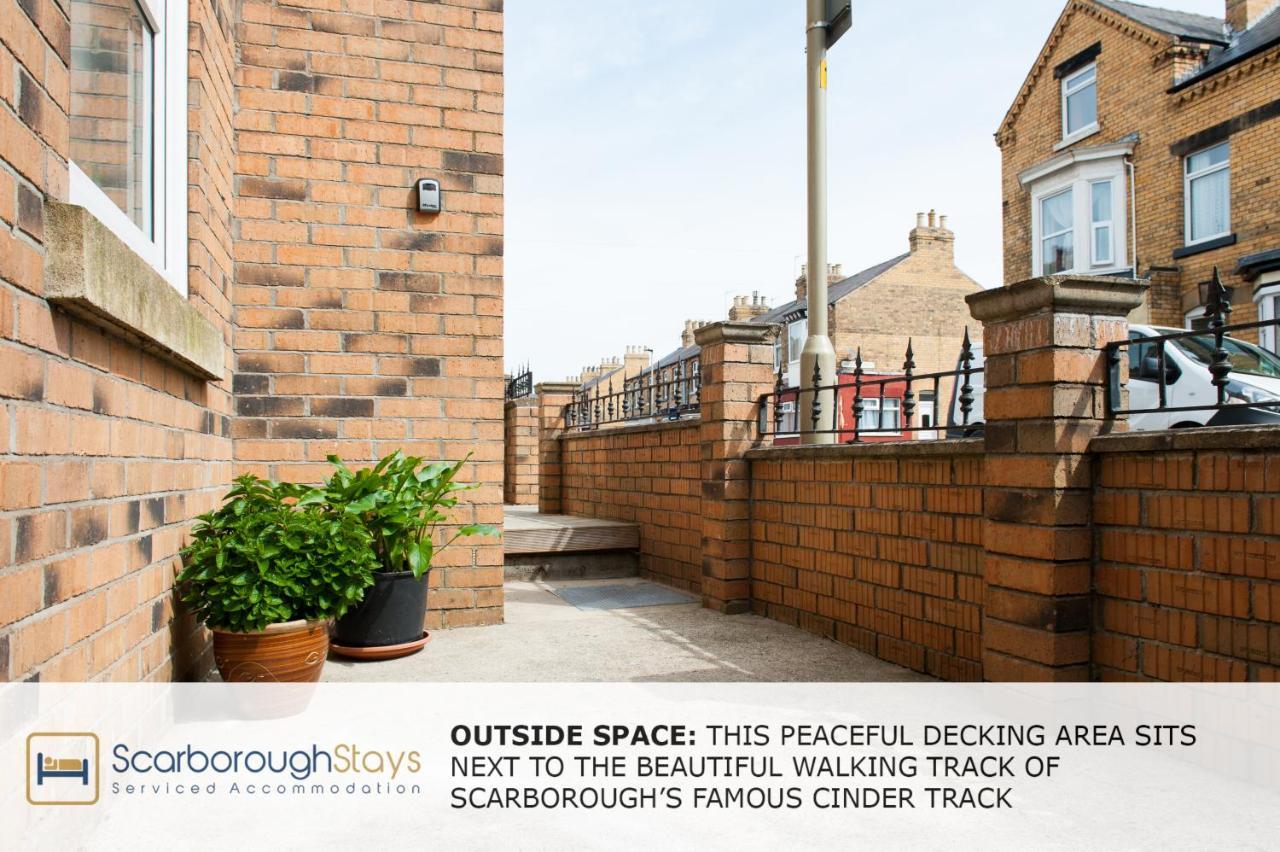Candler Lodge - 3 Bedroom Townhouse With Parking - Patio Area & Seating Scarborough Buitenkant foto