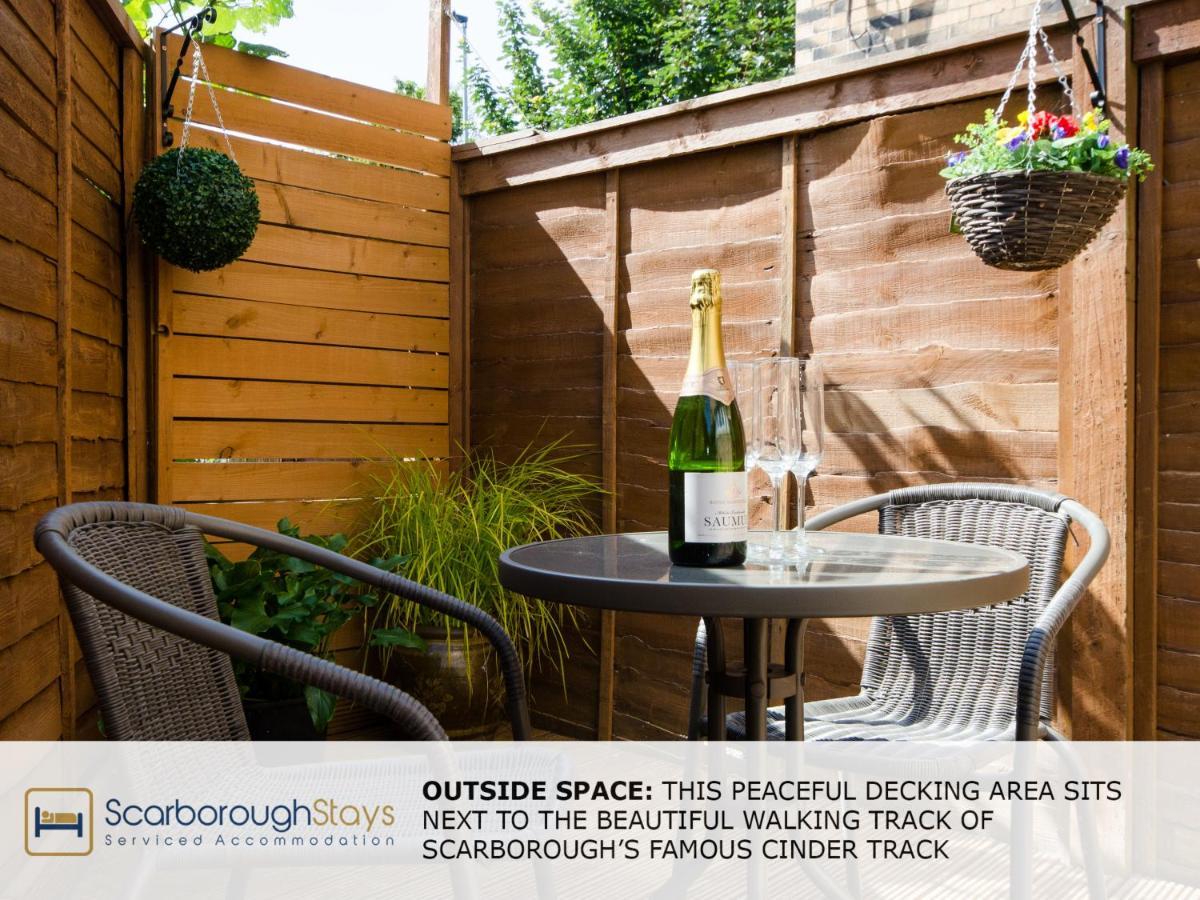 Candler Lodge - 3 Bedroom Townhouse With Parking - Patio Area & Seating Scarborough Buitenkant foto